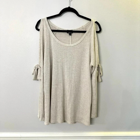 Torrid Waffle Knit Long Sleeve Cold Shoulder w/ Tie Sweater Size 1, 1X - Picture 2 of 9